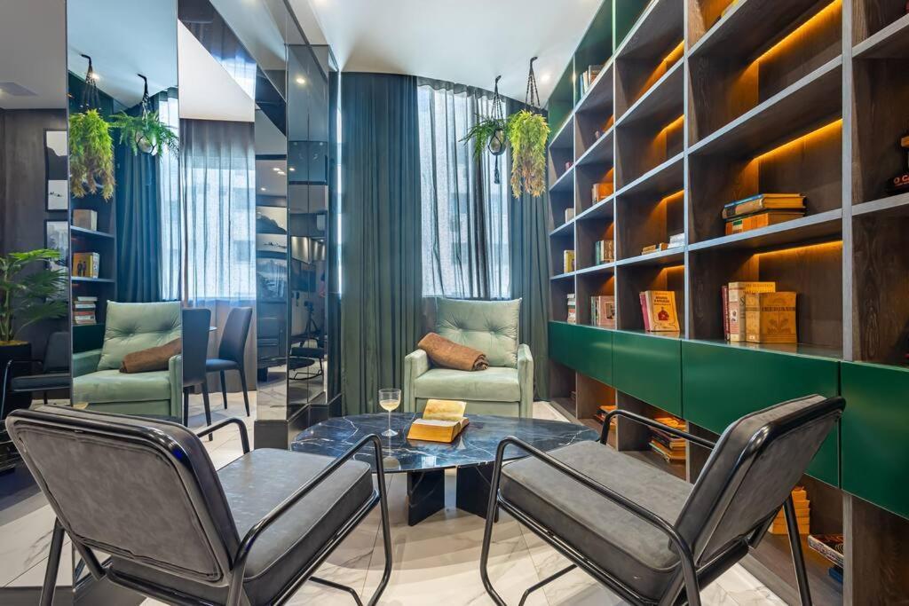 The Luxe At Copacabana Appartement *