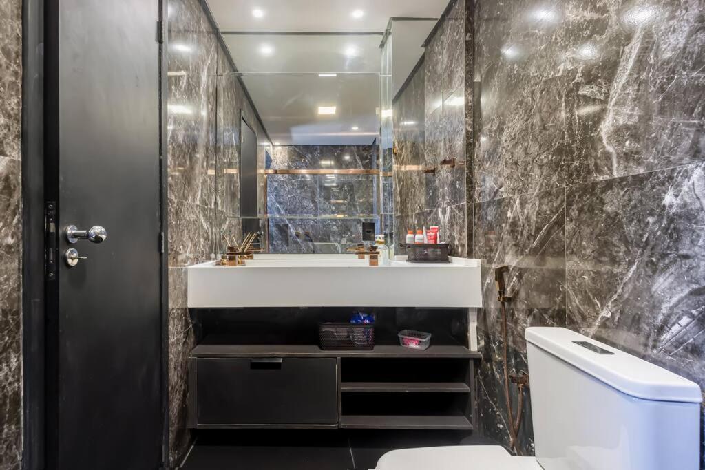 The Luxe At Copacabana Appartement *